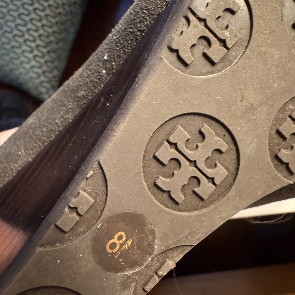 Tory Burch wedge shoes size 8 - Picture 3 of 6